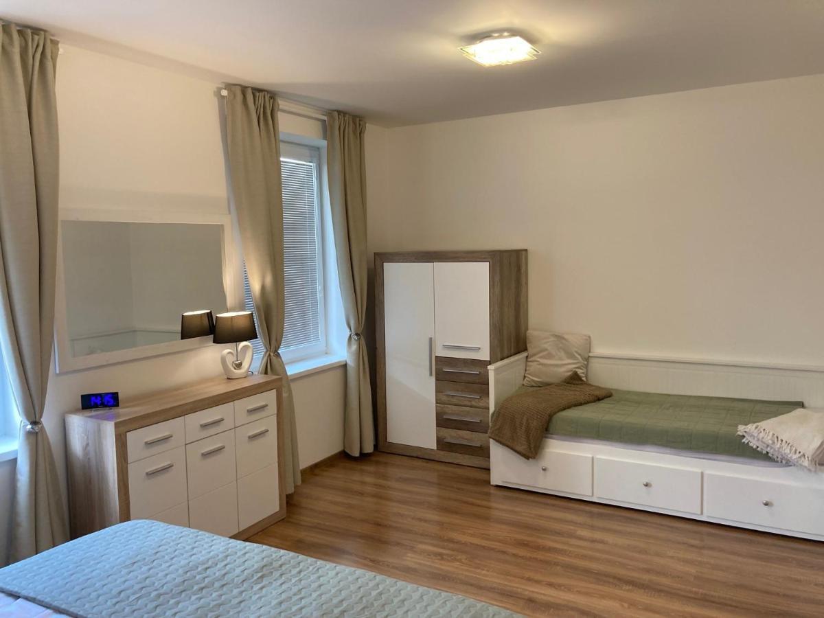 Apartmany Rubin Nesvady Exteriör bild