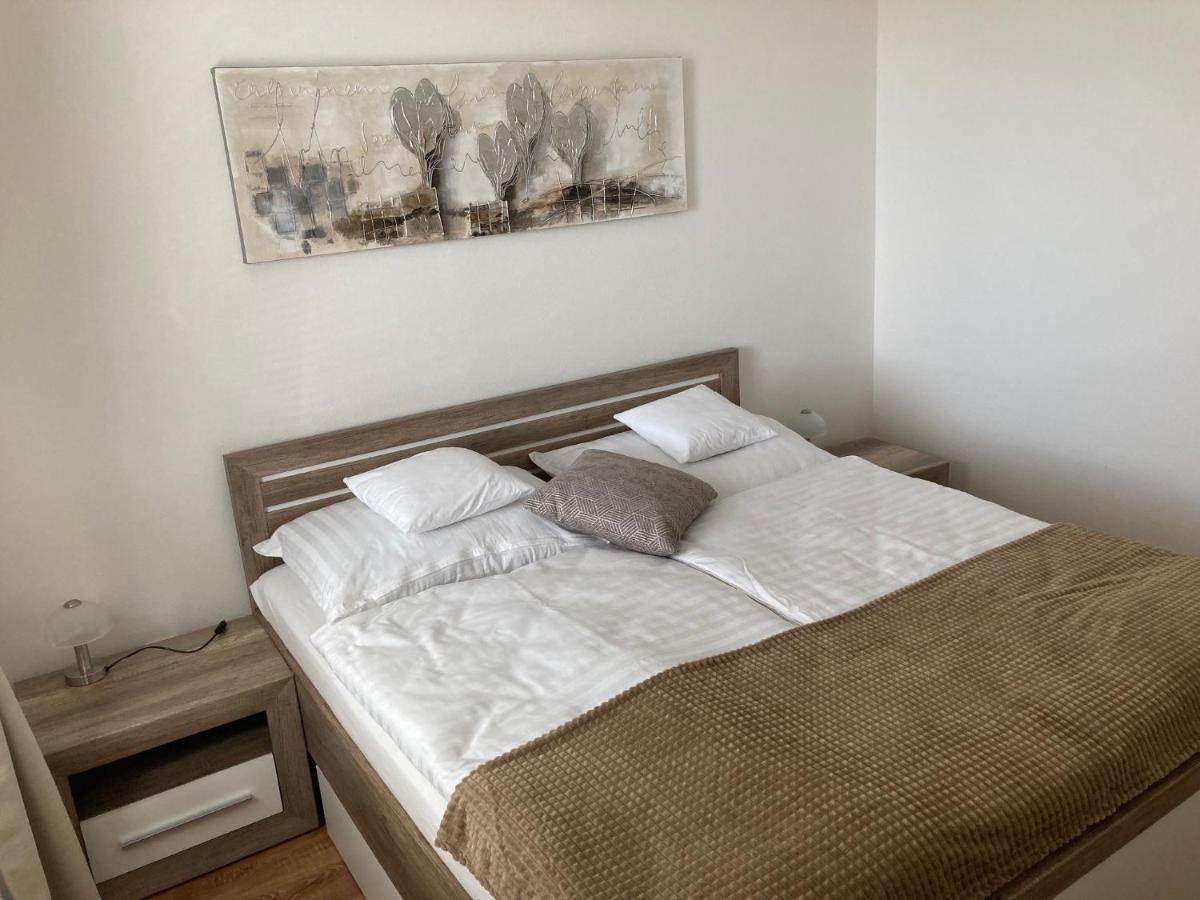 Apartmany Rubin Nesvady Exteriör bild