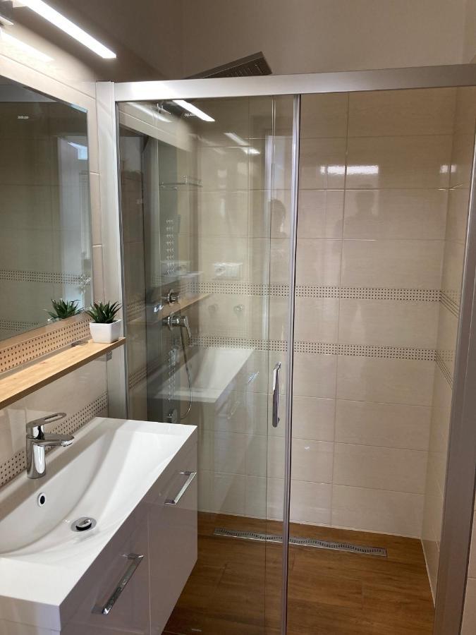 Apartmany Rubin Nesvady Exteriör bild