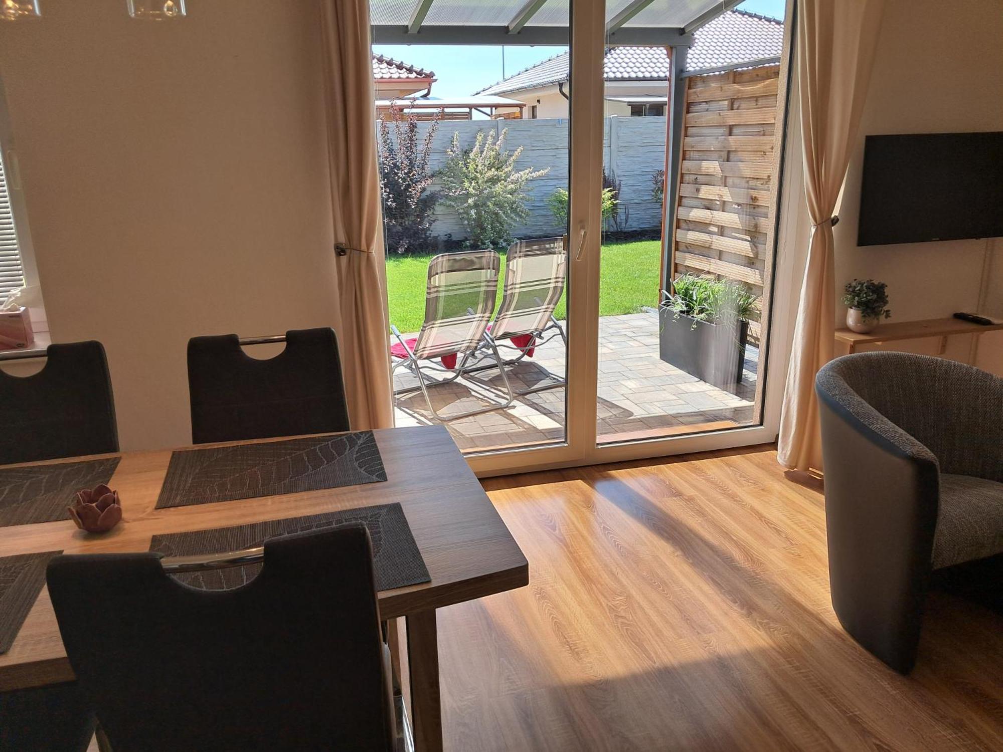 Apartmany Rubin Nesvady Exteriör bild